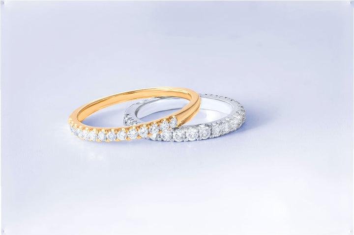 Cushion Cut vs Round Cut Diamond: Size, Sparkle & Price Compared in 2026