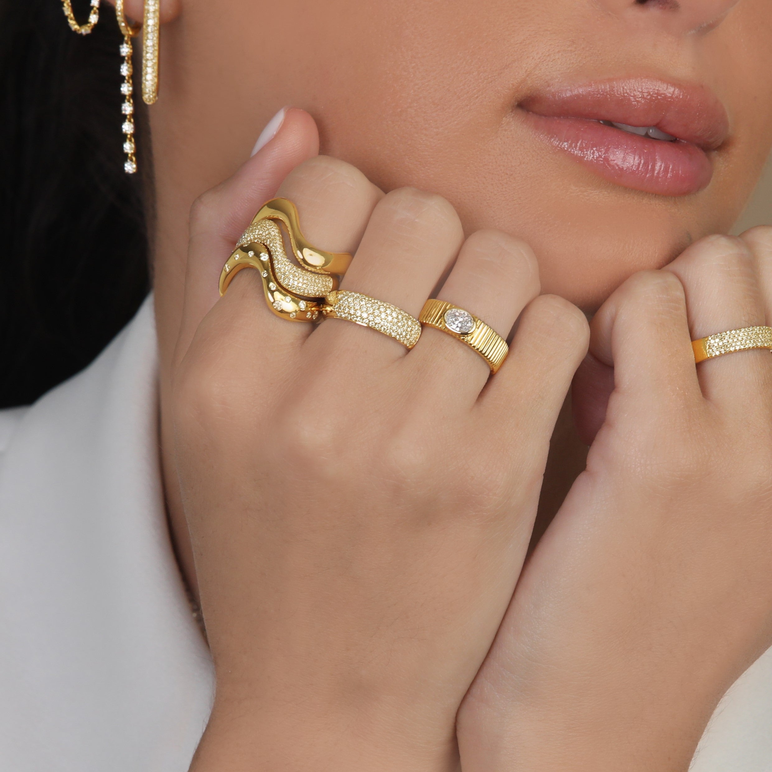 Lab Grown Diamond Infinity Wave Ring in 14K Gold – Pavé Diamond Statement Ring