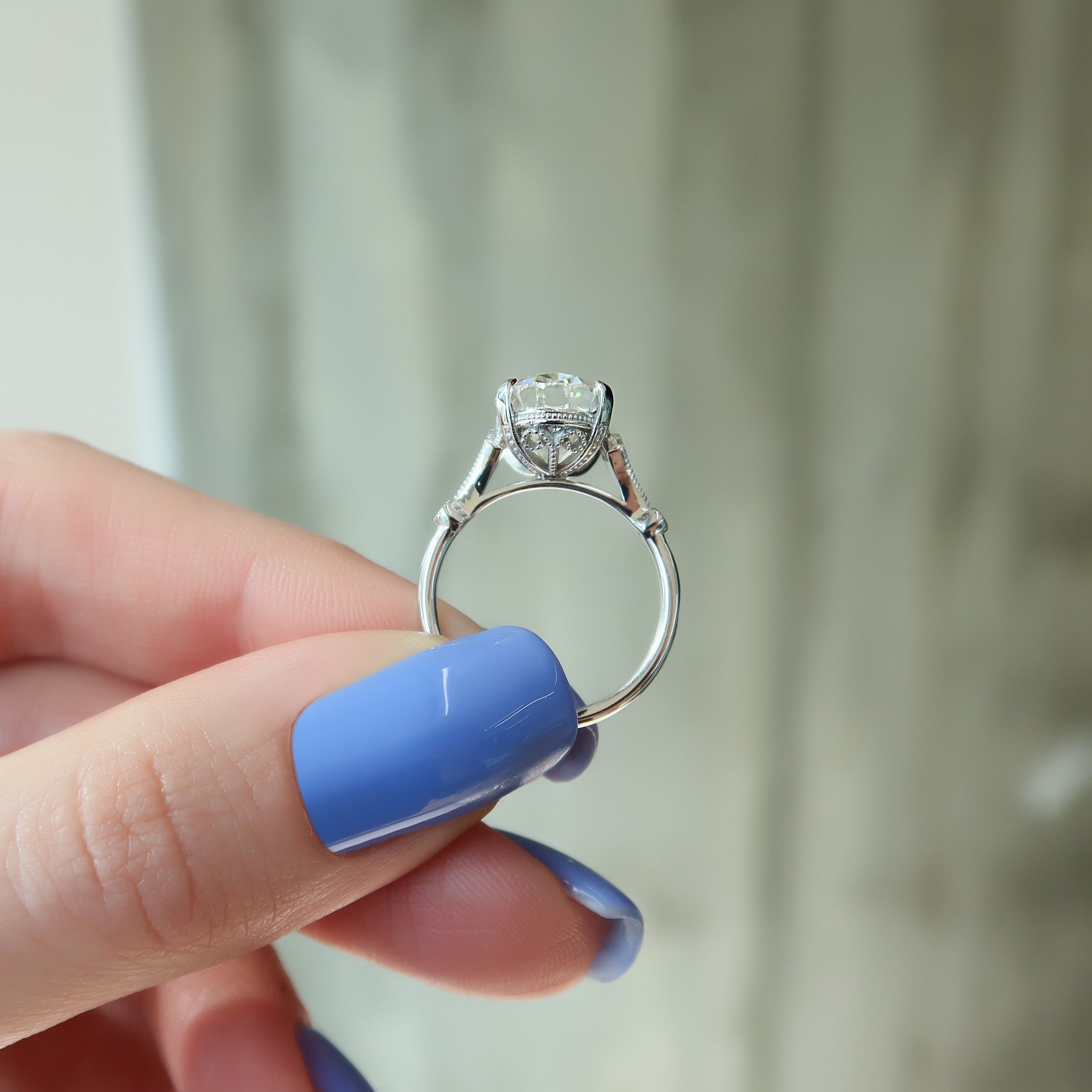 Oval Cut Diamond Engagement Ring with Pavé Side Stones – Elegant White Gold Ring