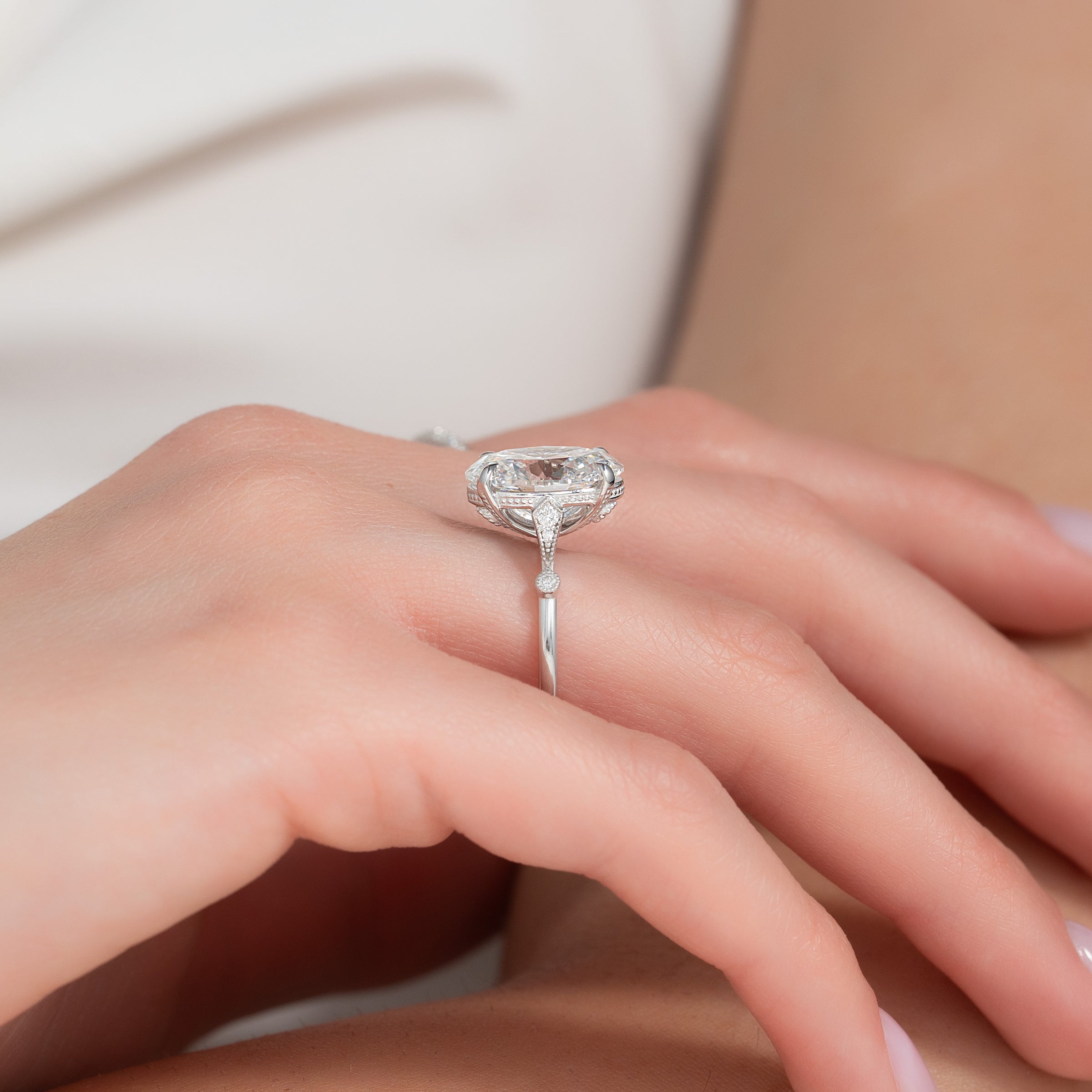 Oval Cut Diamond Engagement Ring with Pavé Side Stones – Elegant White Gold Ring