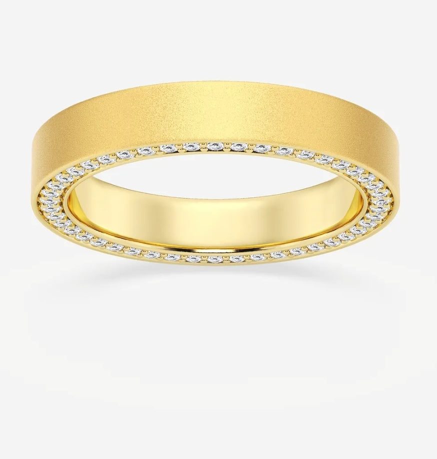 Elegant Gold Diamond Eternity Ring – Round Cut Diamond Band for Women